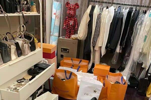 成都市成华回收一线品牌衣服